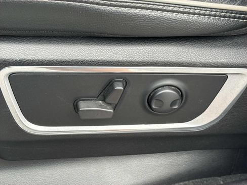 Used 2022 RAM 1500 Laramie AWD/4WD image 22