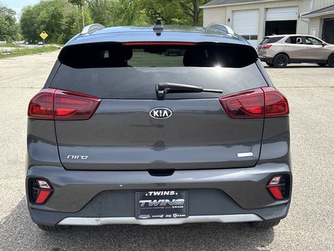 Used 2020 Kia Niro EX FWD image 4