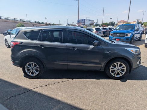 Used 2017 Ford Escape SE AWD/4WD image 6