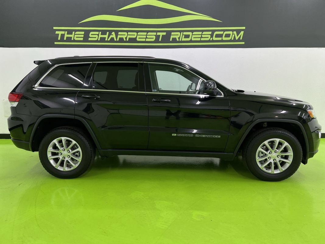 Used 2022 Jeep Grand Cherokee Laredo E AWD/4WD image 11