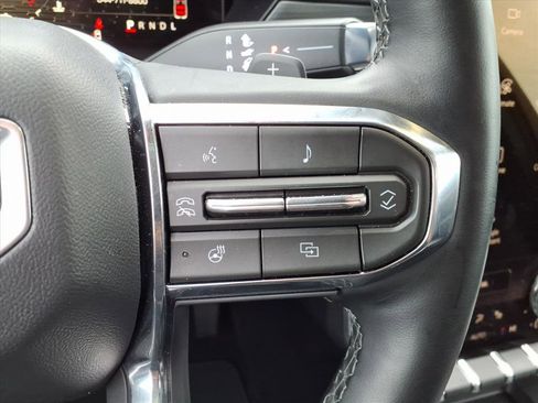 Used 2025 GMC Acadia Elevation image 22