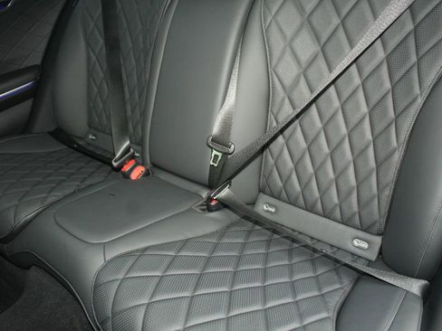 Used 2025 Mercedes-Benz S 580 4MATIC Sedan image 24