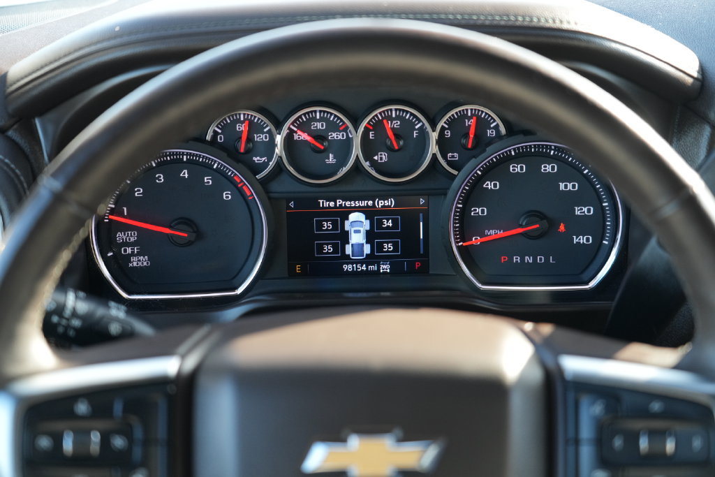 Used 2019 Chevrolet Silverado 1500 LTZ AWD/4WD image 17