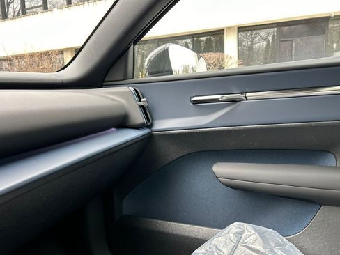 New 2026 Volvo EX30 Plus w/ Climate Package image 18