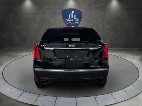 Used 2017 Cadillac XT5 Luxury w/ Driver Awareness Package image 4