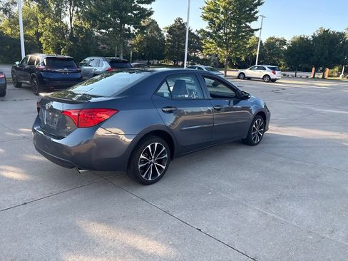Used 2019 Toyota Corolla SE FWD image 3