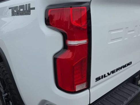 Used 2025 Chevrolet Silverado 2500 LT w/ Trail Boss Package AWD/4WD image 33