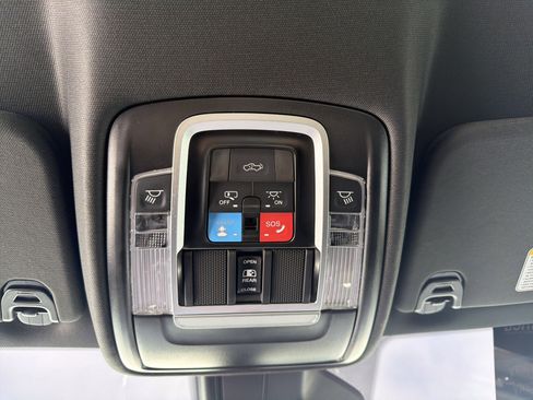 Used 2025 RAM 1500 Laramie w/ Night Edition image 21