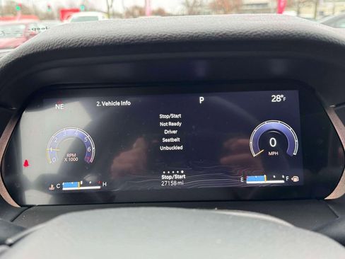 Used 2023 Jeep Grand Cherokee Laredo image 25