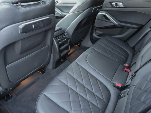 Certified 2024 BMW X6 xDrive40i w/ Premium Package image 32