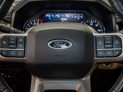 Used 2024 Ford Expedition Limited AWD/4WD image 16