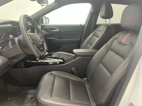 Used 2025 Chevrolet Trax RS w/ Driver Confidence Package image 17