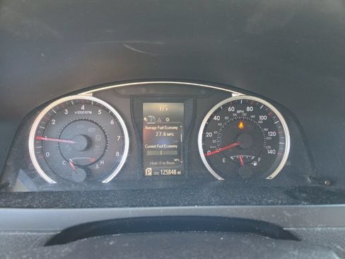 Used 2017 Toyota Camry SE FWD image 12