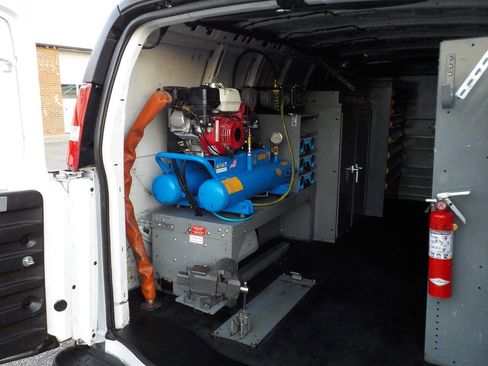 Used 2020 Chevrolet Express 3500 Extended w/ Driver Convenience Package image 21