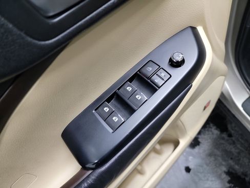 Used 2015 Toyota Highlander Limited image 14