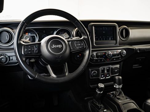 Used 2022 Jeep Wrangler Sport S image 4