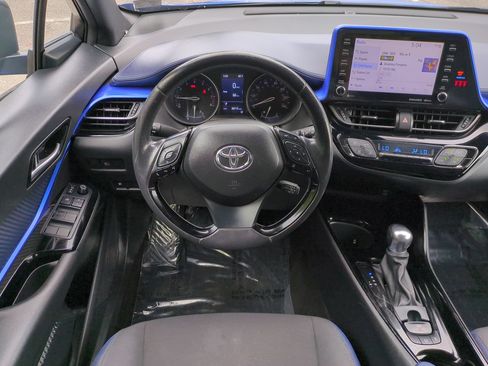 Used 2021 Toyota C-HR XLE FWD image 16