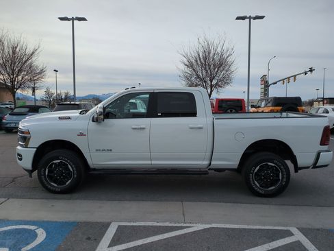 Used 2025 RAM 2500 Laramie image 10