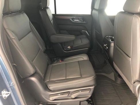 New 2026 GMC Yukon XL Denali w/ Sun & Power Step Package AWD/4WD image 11