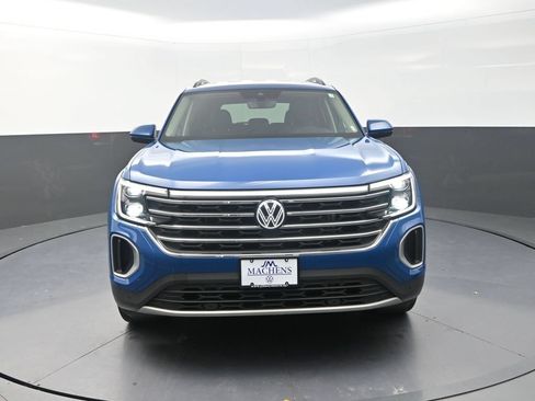 Used 2026 Volkswagen Atlas SE AWD/4WD image 2