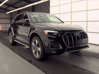 Used 2024 Audi Q5 2.0T Premium w/ Convenience Package