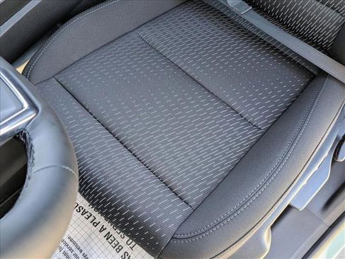 New 2026 Chevrolet Equinox LT image 4