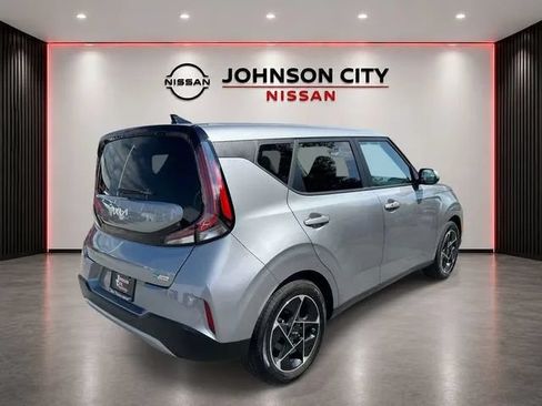 Used 2025 Kia Soul EX FWD image 4