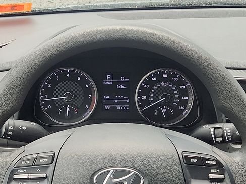 Used 2019 Hyundai Elantra SE FWD image 14