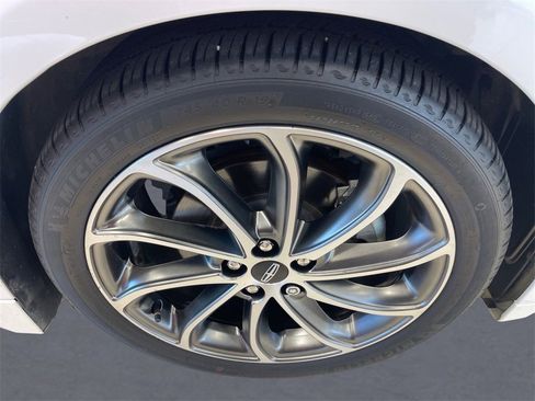 Used 2019 Lincoln MKZ Reserve w/ Reserve Plus Package image 9