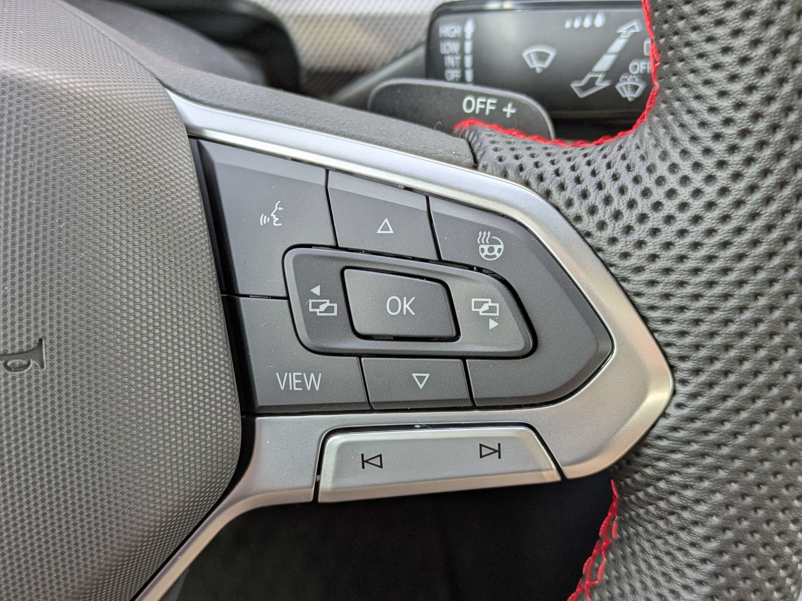 New 2026 Volkswagen GTI SE FWD image 23