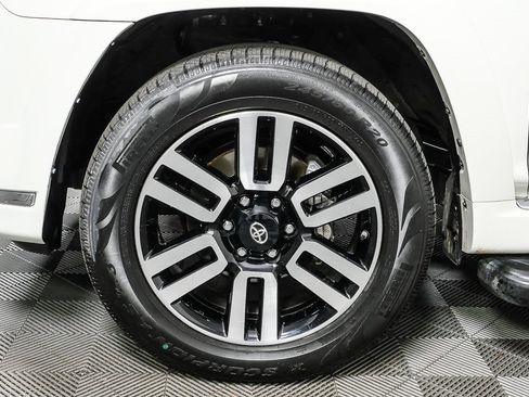 Used 2020 Toyota 4Runner Limited image 39