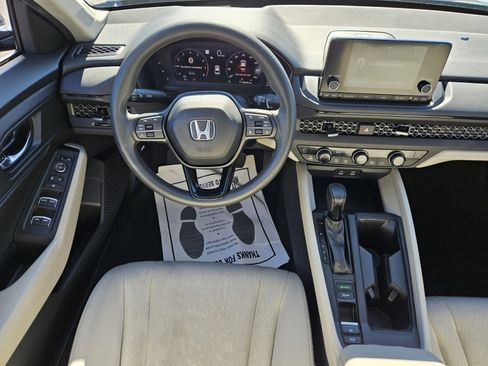 Used 2023 Honda Accord EX image 10