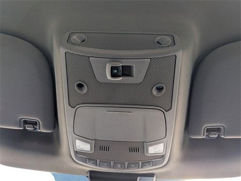 Used 2020 Ford F150 Lariat image 29