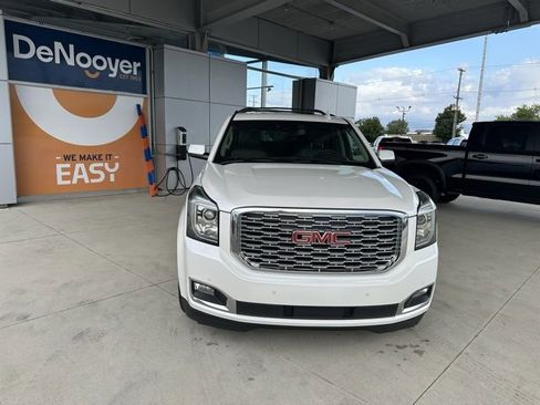 Used 2018 GMC Yukon XL Denali w/ Denali Ultimate Package image 2