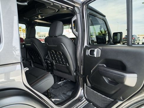 Used 2021 Jeep Wrangler Unlimited Rubicon image 15