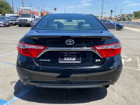 Used 2016 Toyota Camry SE FWD image 6