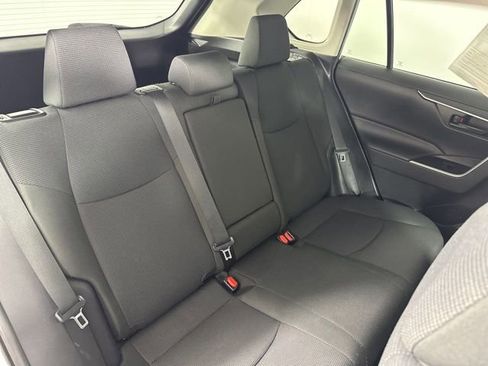 Used 2020 Toyota RAV4 LE w/ All Weather Liner Package AWD/4WD image 28
