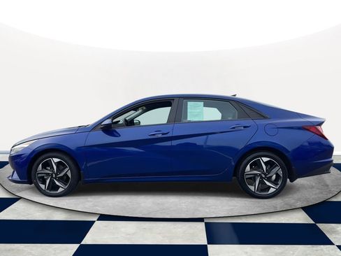 Certified 2023 Hyundai Elantra SEL w/ Convenience Package image 3