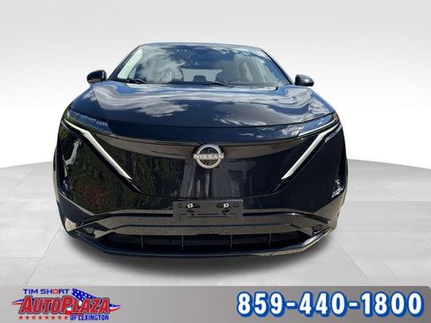 Used 2023 Nissan Ariya AWD image 11