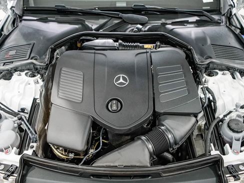 Used 2025 Mercedes-Benz C 300 Sedan image 28