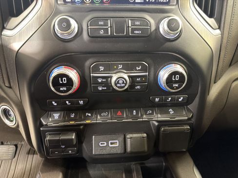 Used 2020 GMC Sierra 2500 Denali w/ Technology Package AWD/4WD image 19