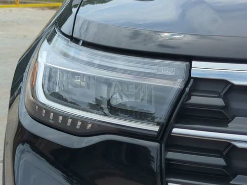 New 2026 Ford Explorer Active RWD image 9