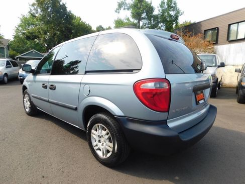 Used 2005 Dodge Caravan SE w/ Popular Equipment Group image 3