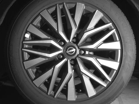 Used 2025 Nissan Altima 2.5 SV image 14