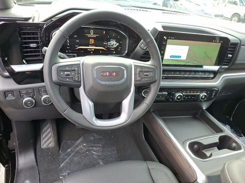 New 2026 GMC Sierra 2500 SLT w/ SLT Premium Package image 7