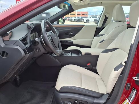 Used 2023 Lexus ES 350 w/ Premium Package FWD image 17