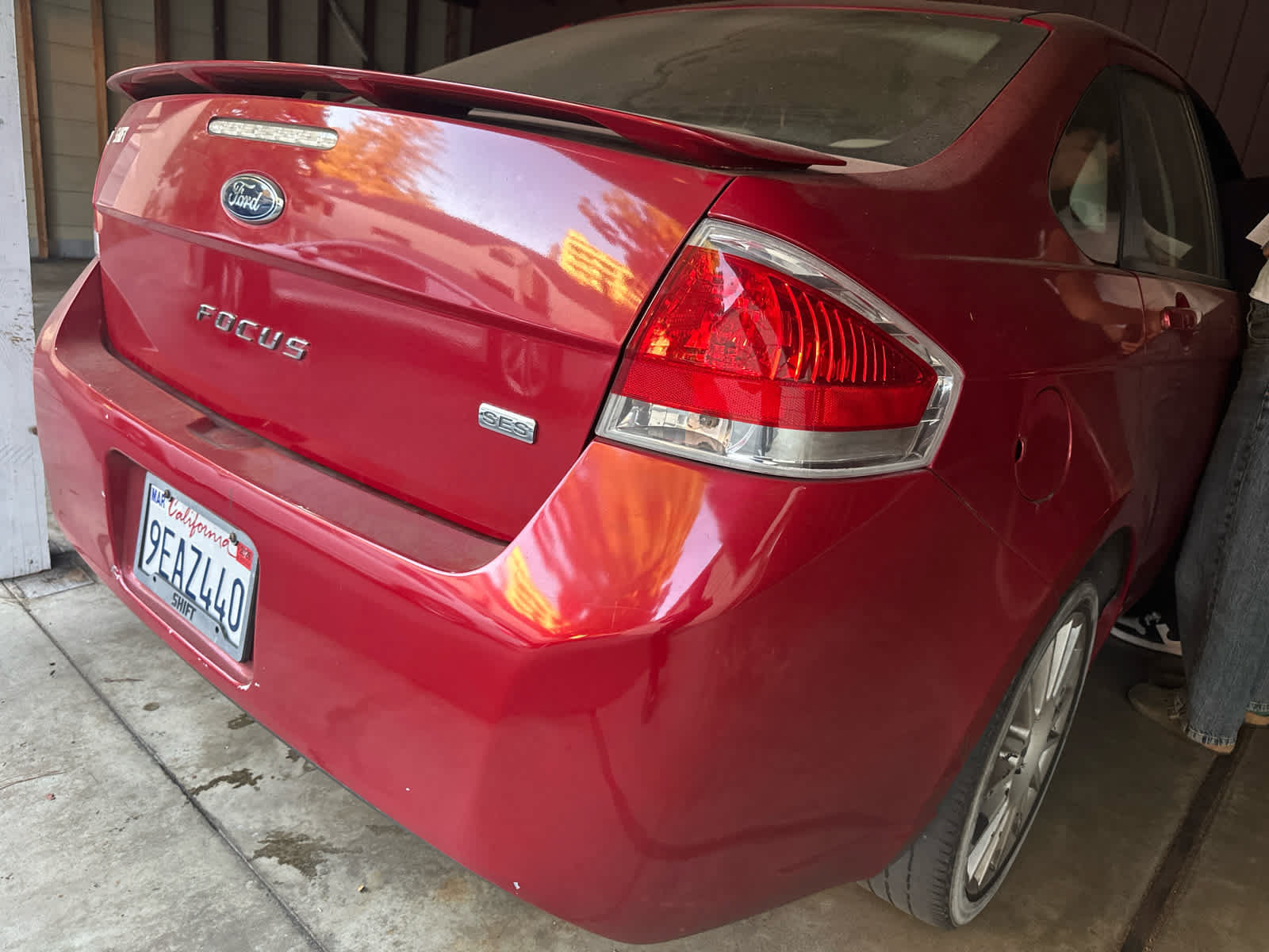 Used 2010 Ford Focus SES FWD image 4
