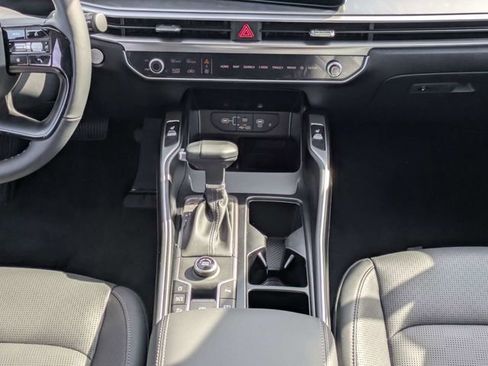 New 2026 Kia Sorento EX w/ EX Premium Package FWD image 18