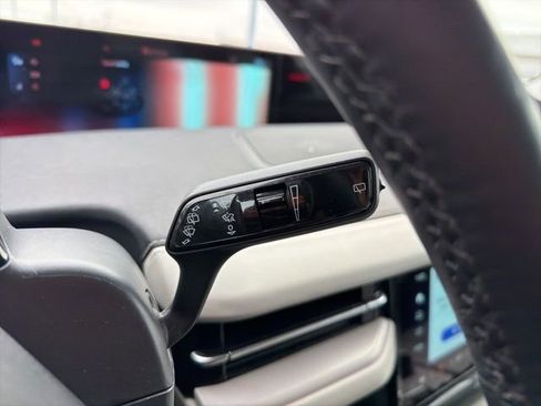 Certified 2025 Lincoln Navigator L Reserve image 25