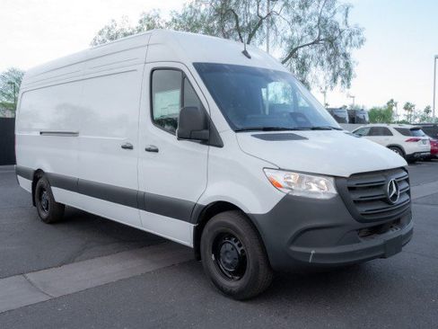 New 2025 Mercedes-Benz Sprinter 2500 image 3